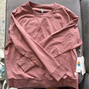 Vuori woman’s Dusty Rose sweatshirt